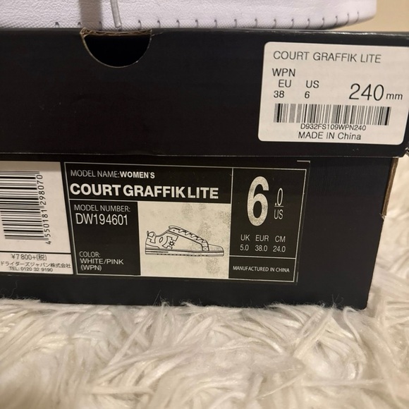 DC Women’s Court Graffik Lite (Pink) - Picture 6 of 7